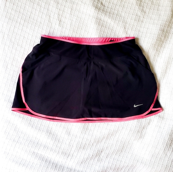 Nike Dresses & Skirts - Nike Dri-Fit Skirt w/ built in shorts